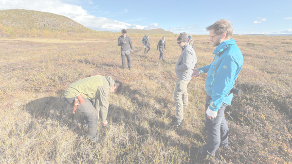 Lenke til artikkel: Hvordan påvirker mindre snø, smeltende permafrost og endringer i landskapet ungdoms liv i Arktis? 